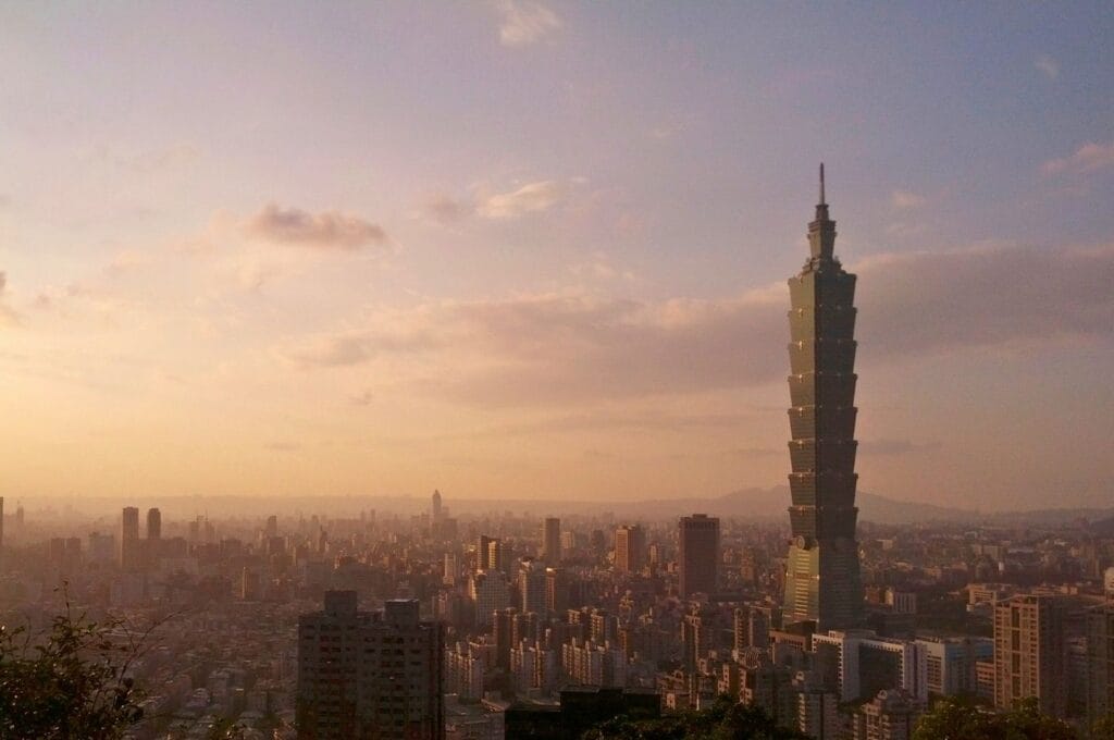 la tour 101 depuis l'Elephant Mountain au coucher du soleil