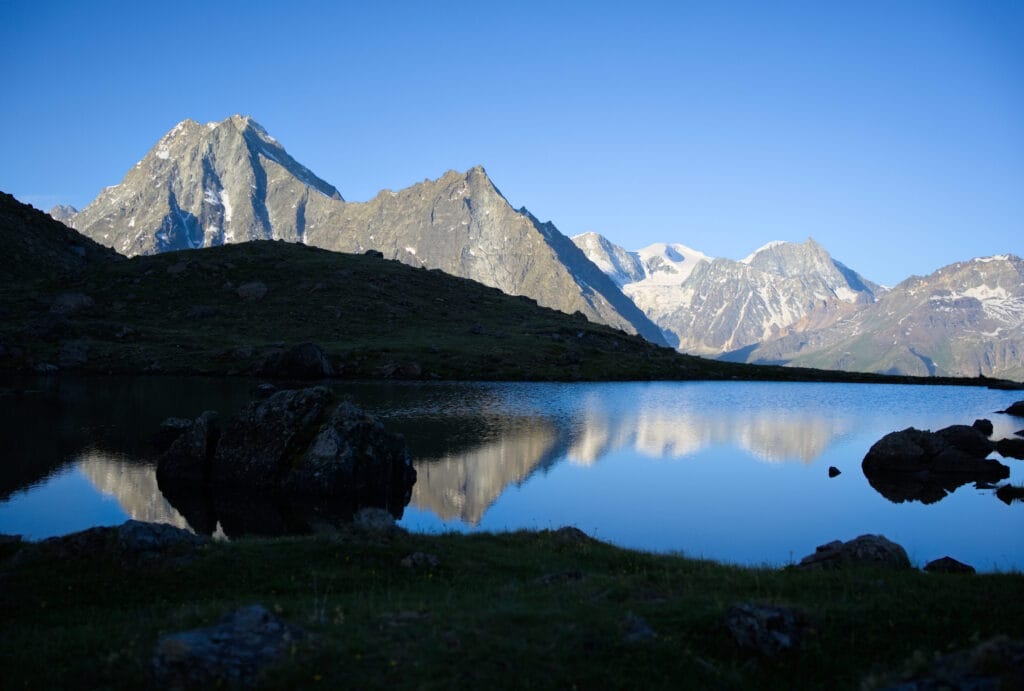 le lac du Tsaté et les Veisivi en toile de fond