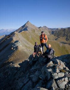Pointe du Pr&eacute;let avec le Sasseneire en toile de fond