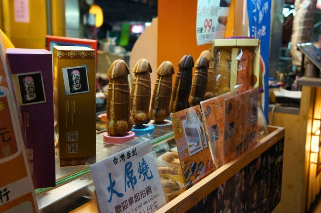 gâteaux en forme de pénis sur le marché de Shilin