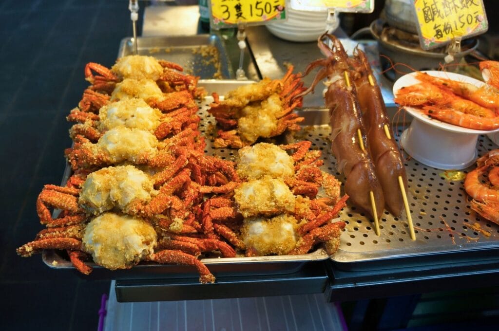 crabe sur un stand du marché de nuit de Shilin