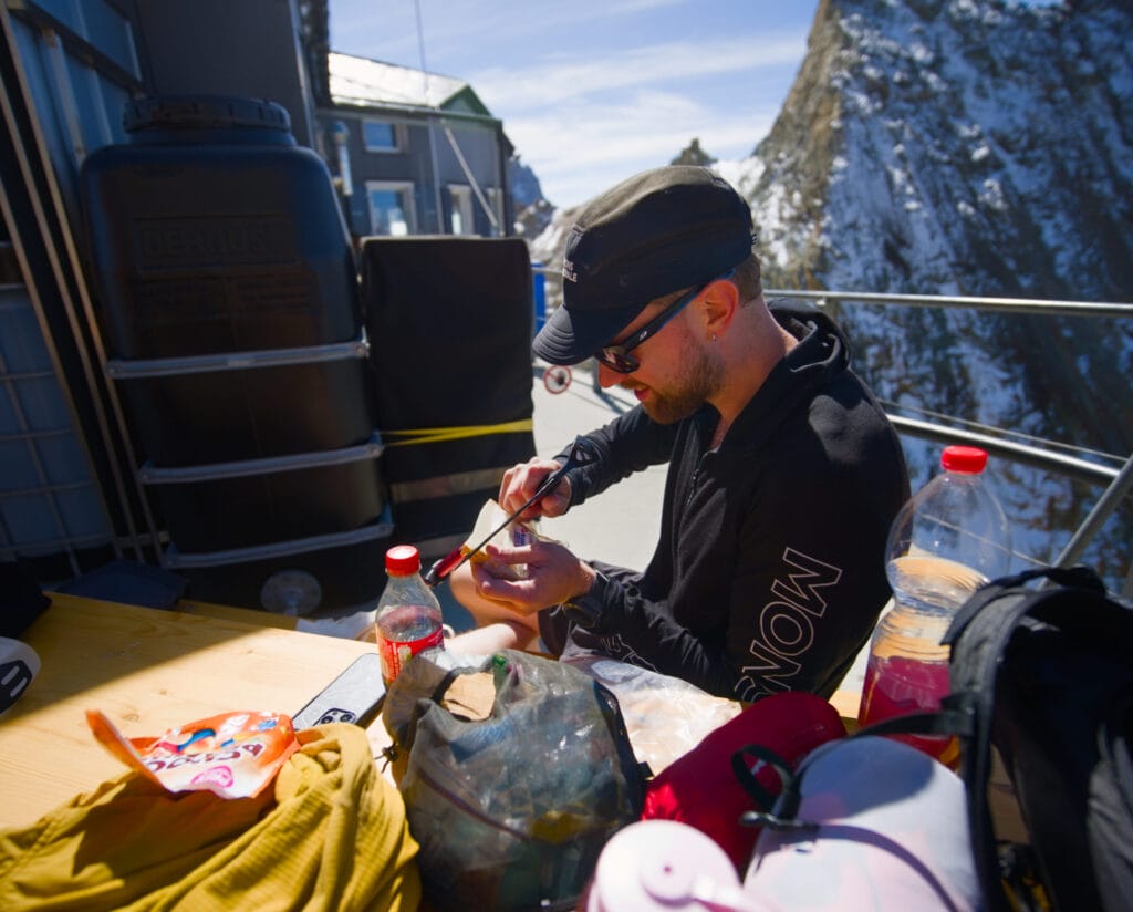 pique niquer avec un piolet