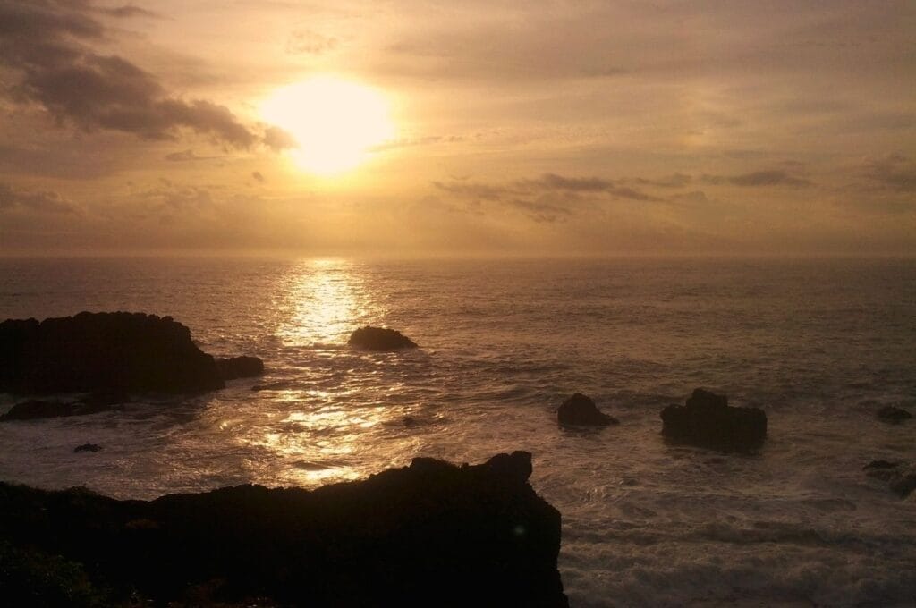 lever du soleil sur la côte est de Taïwan