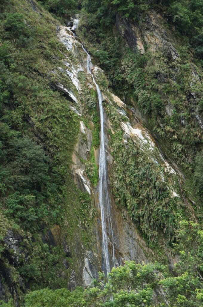 cascade dans les gorges de Taroko
