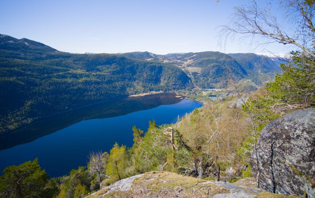 le canal du Telemark vu depuis le lardalstigen à Dalen