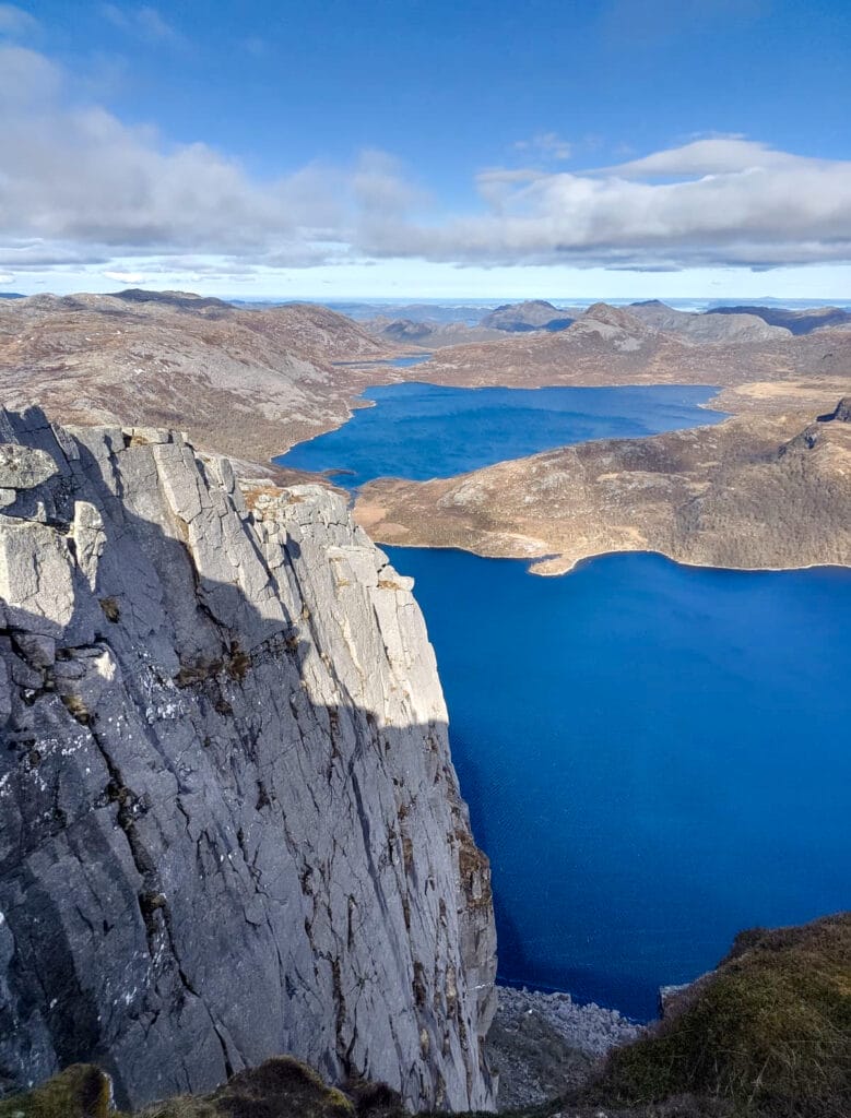 la vue impressionnante au sommet du Frafjordhatten
