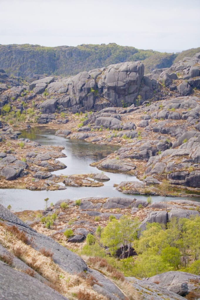la roche anorthosite dans le magma geopark
