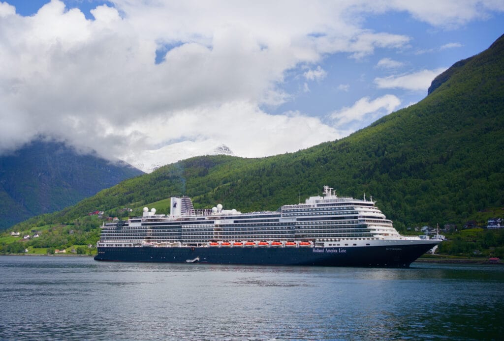 la bateaux de croisières sur les fjords norvégiens