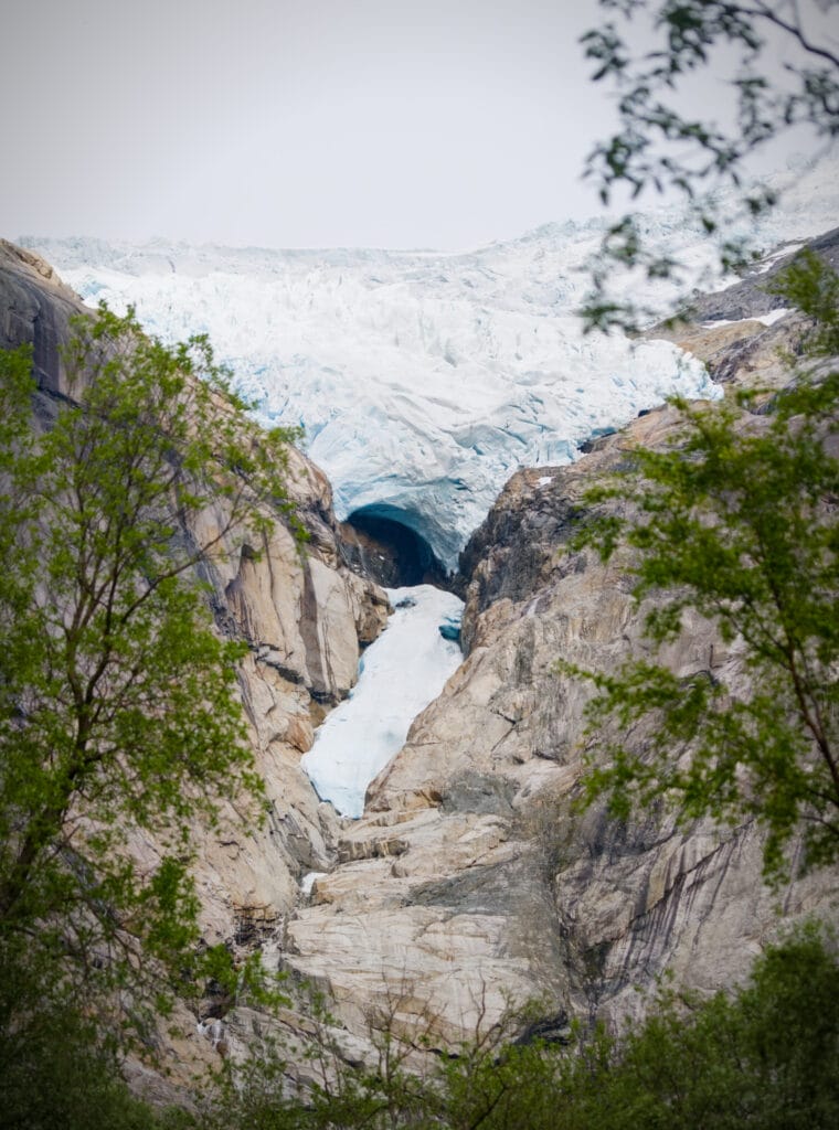 ce qu'il reste de la langue glaciaire du glacier de Briksdal