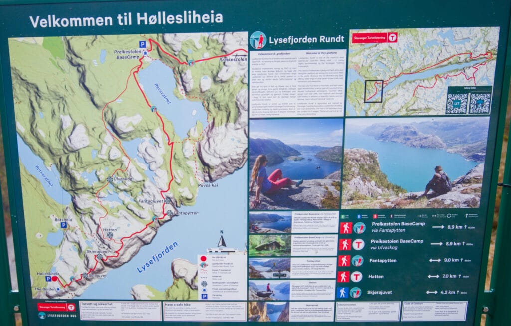 panneau informatif sur le tour du lysefjord et le panorama trail