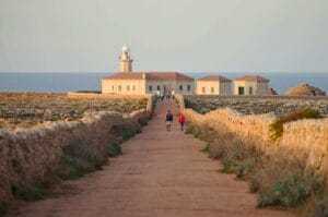 phare punta nati au coucher du soleil à Minorque