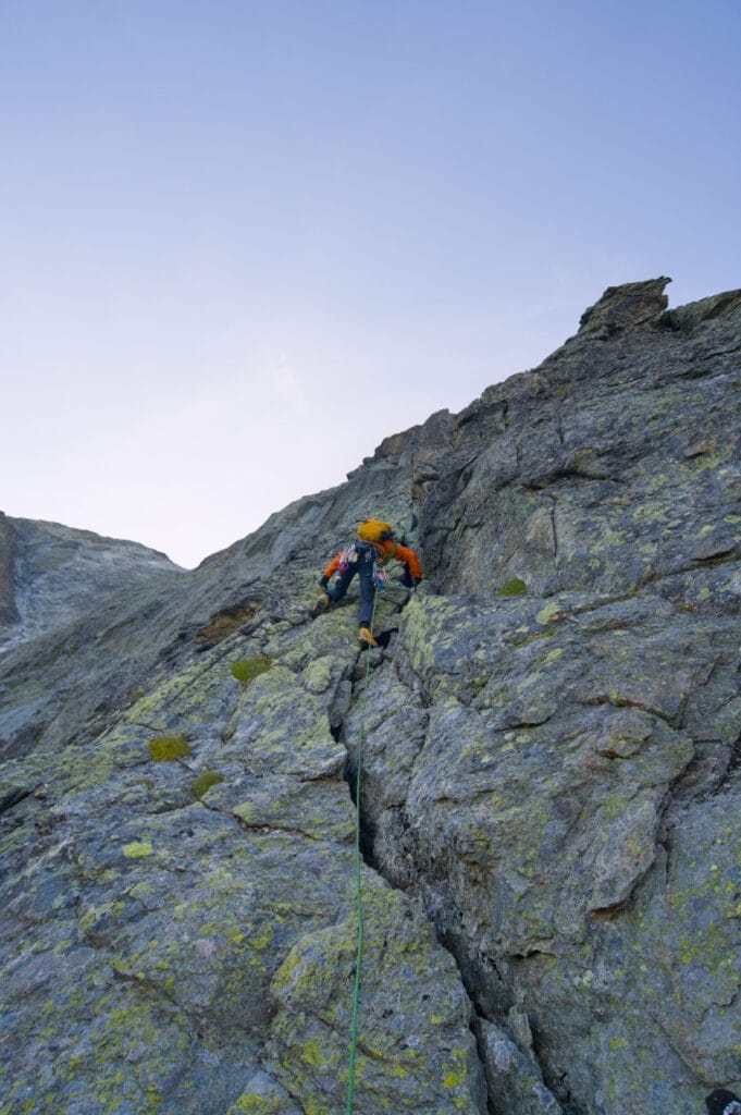 début de l'ascension de la Dent de Tsalion