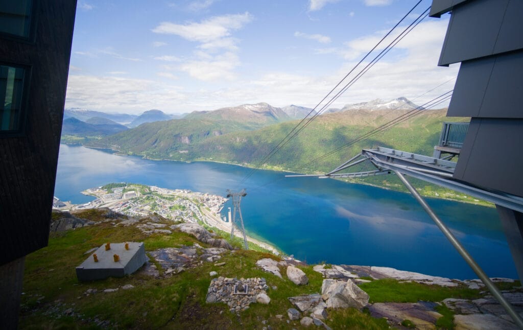 Nesaksla and Andalsnes Gondola