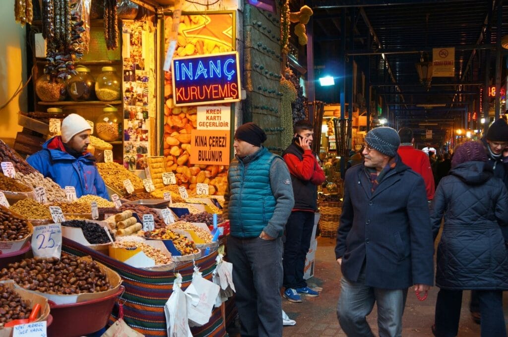 allée du grand bazar