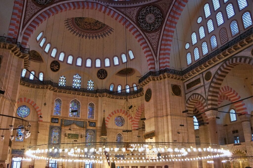 coupole intérieure de la mosquée Süleymaniye