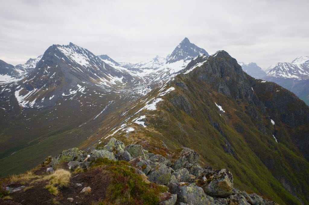 toute l'arête d'Urkeegga avec le Slogen au fond