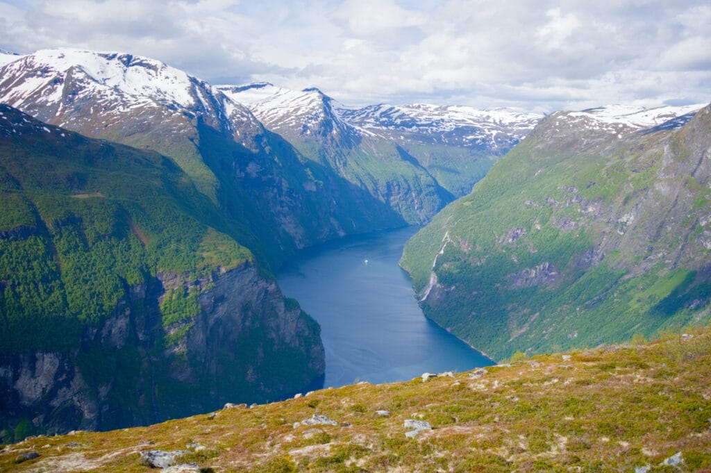 la cascade des seven sisters qui se jette dans le geiranger fjord